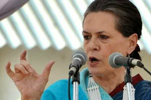 Sonia says opposition shedding 'crocodile tears',Hariyana, Lok Sabha, Election-2014, BJP, Congress, Allegation, Manmohan Singh, National.