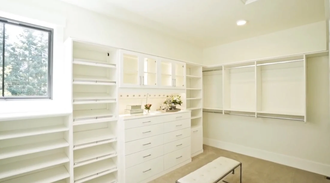 47 Interior Design Photos vs. 9988 NE 26th St, Bellevue, WA Luxury Home Tour