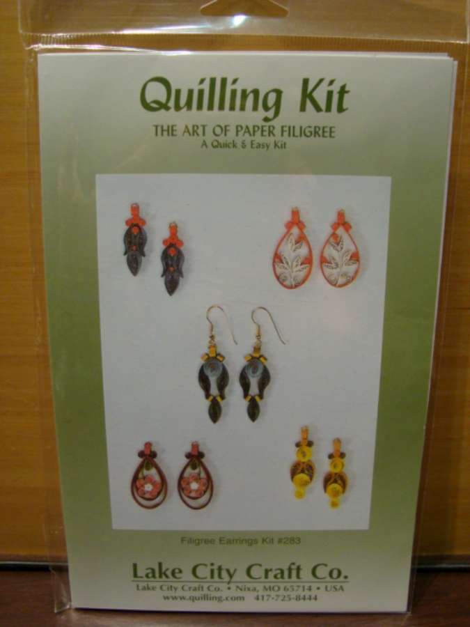 Paper N Quill Crafts Quill your own earrings!