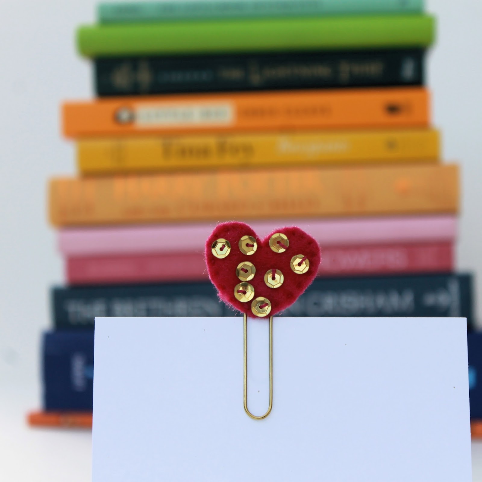 Lyndi's Projects DIY Felt Paper Clip Bookmarks