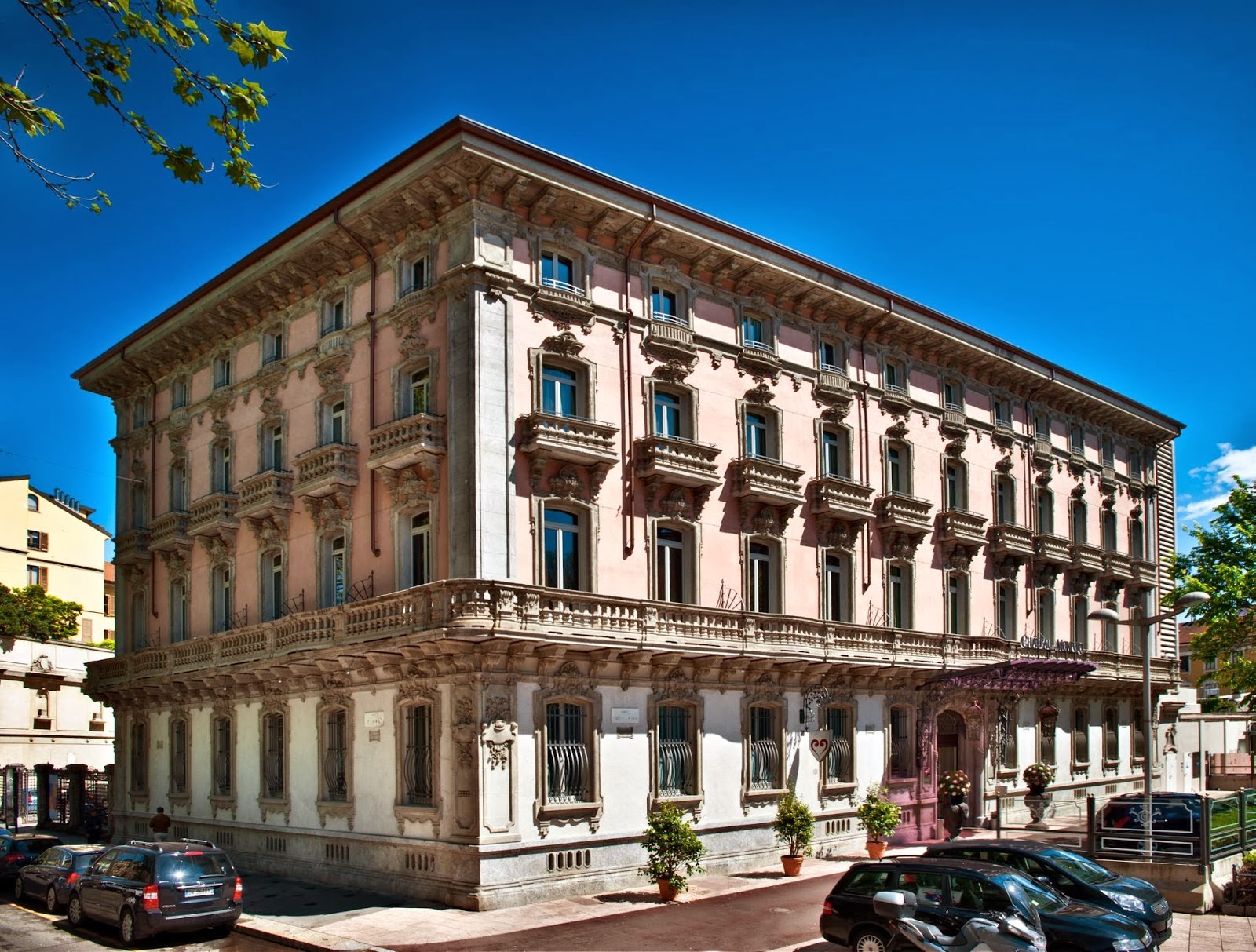 Milano (Italia) - Chateau Monfort 5* - Hotel da Sogno 