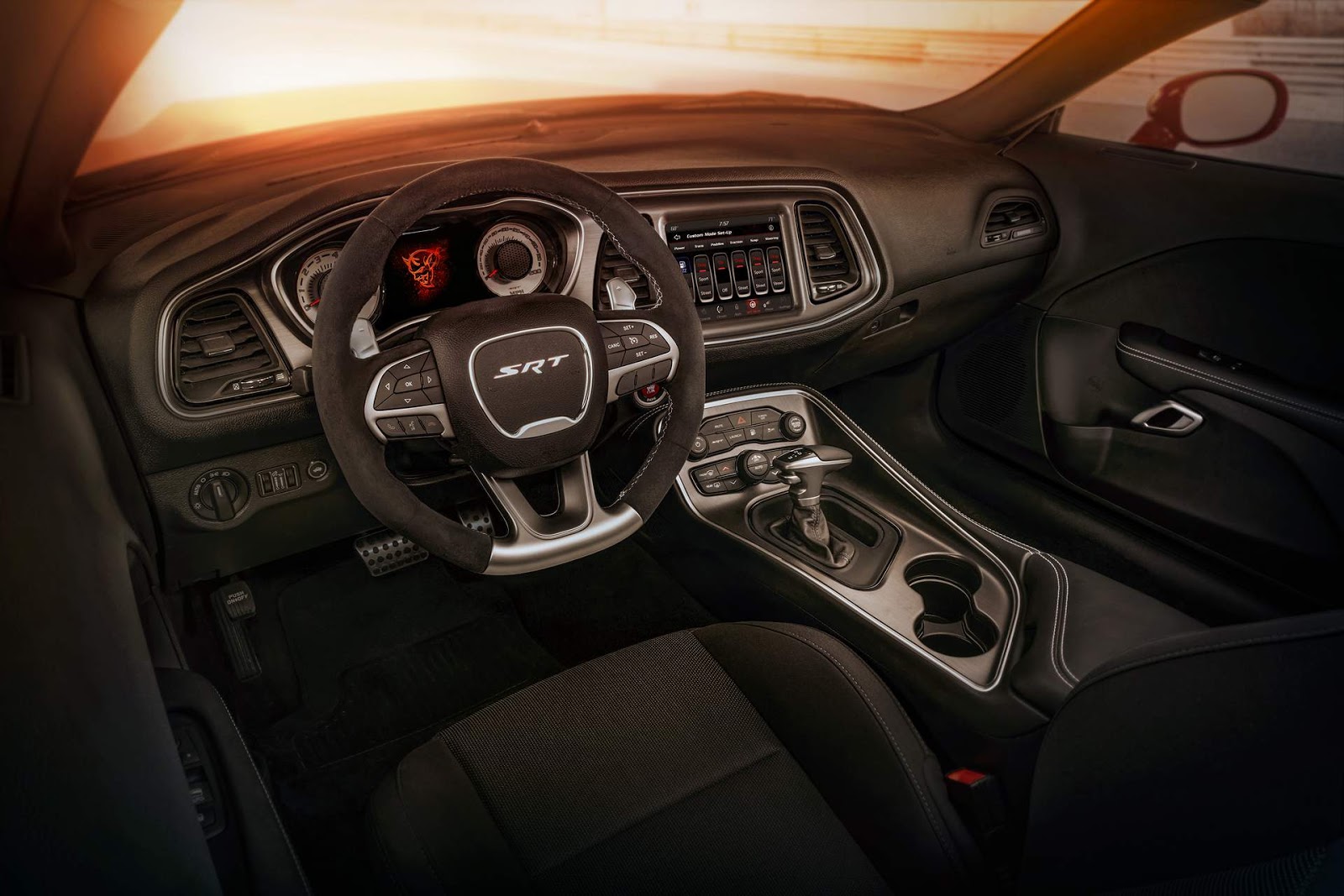 Dodge Challenger SRT Demon acelera a 96 km/h em 2,3 s