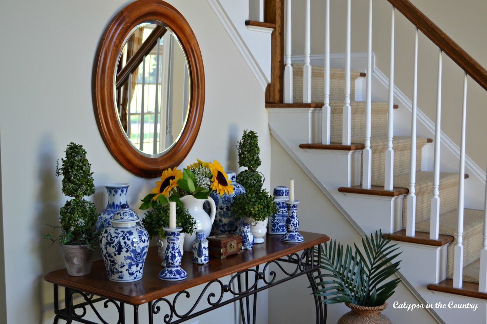 Classic blue and white in the foyer