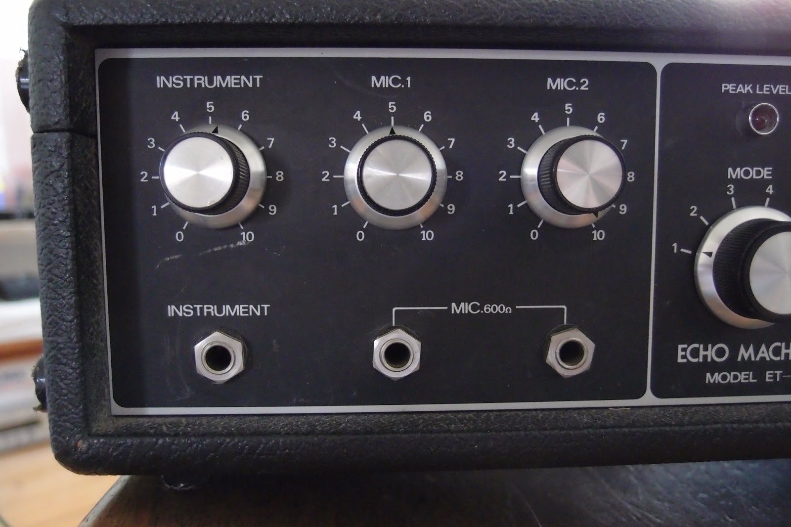 Sviken av elektroniken JMX ET520 Tape Echo Machine