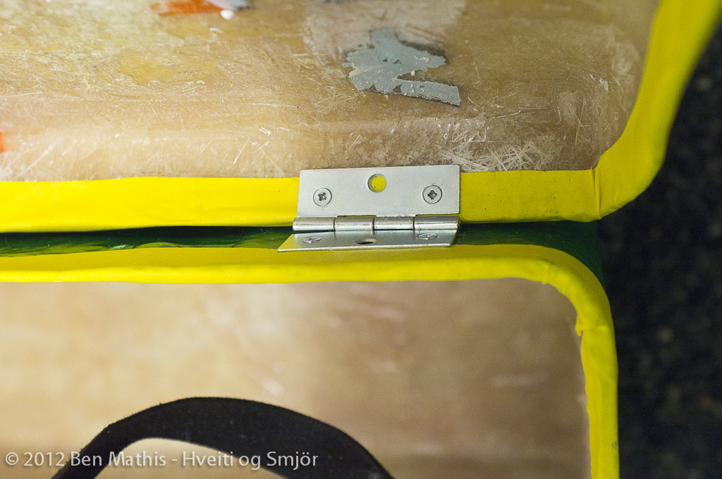 Hveiti og Smjör Bonus Fiberglass Bicycle Box Construction