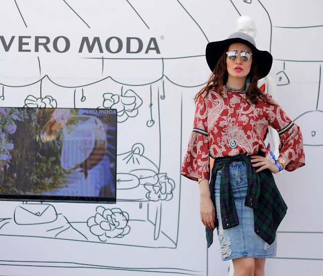 Vero Moda Sula Fest'16 Vero Moda Sula Fest'16, Vero Moda Paisley Bell-sleeve top, ripped denim skirt, plaid shirt, boho-chic, 70's fashion,music festival look, floppy hat