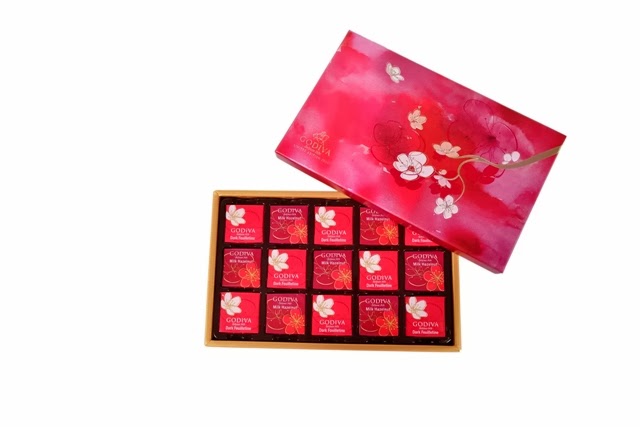 GODIVA 2014 Chinese New Year Collection Carré Gift Box 15pcs.