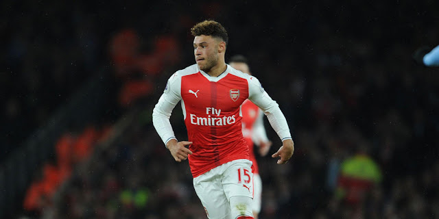 SBOBETASIA - Chelsea Ikut Buru Alex Oxlade-Chamberlain dari Arsenal