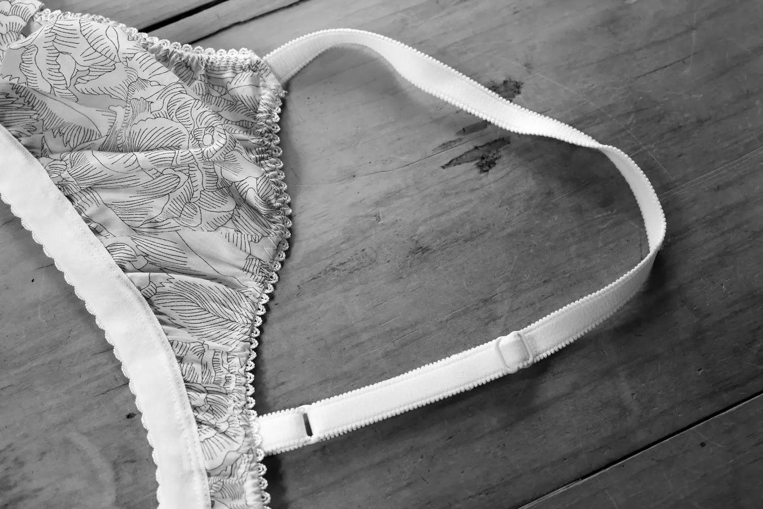 The Makers' Journal HOW TO make basic bra straps