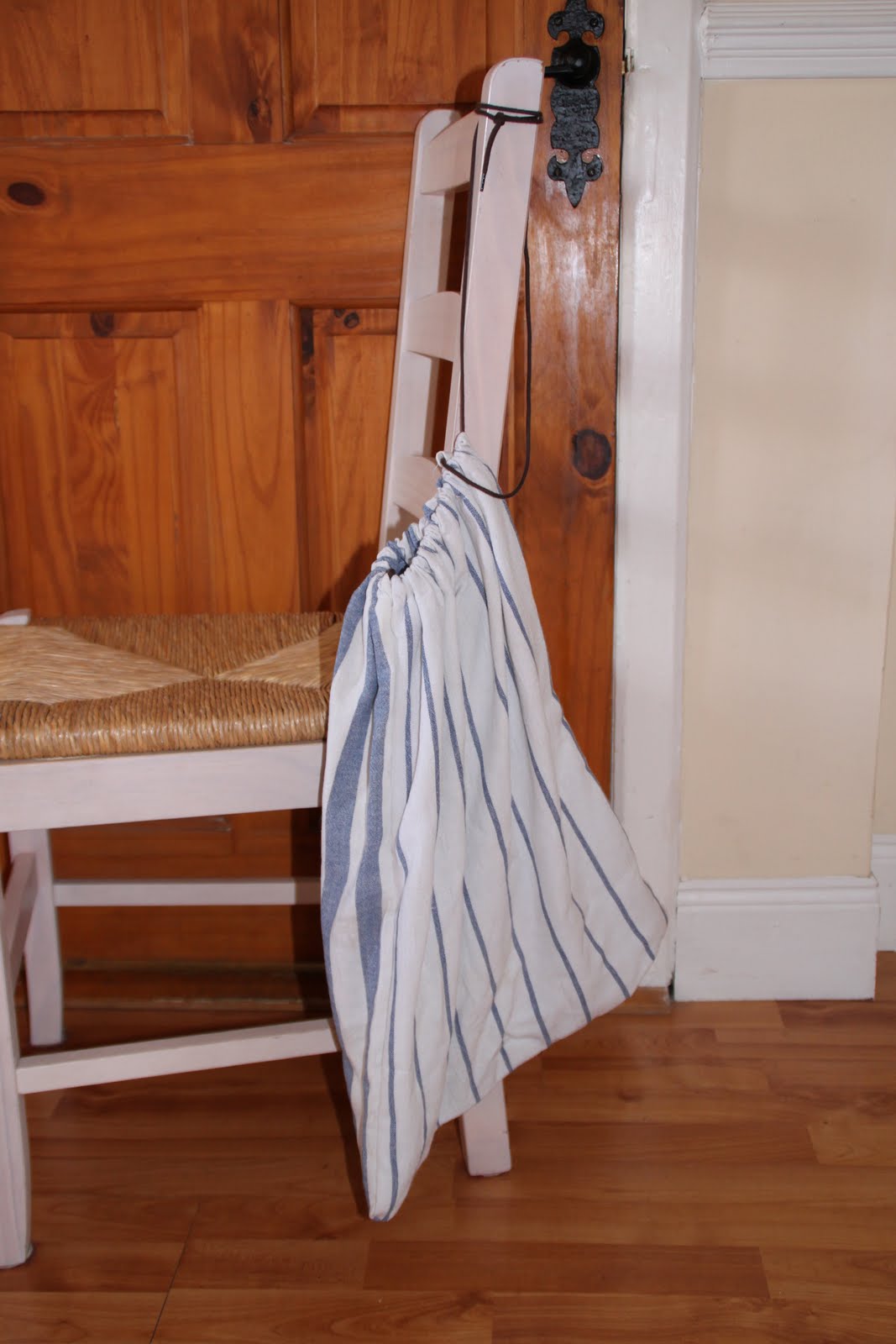 Su Sews SoSo 101 things to do with a tea towel...