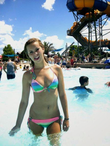 Meanwhile, at the waterpark (15 images) .