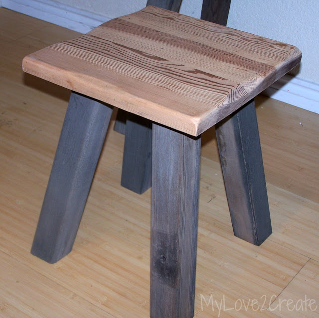 MyLove2Create, I turned an end table into a desk!