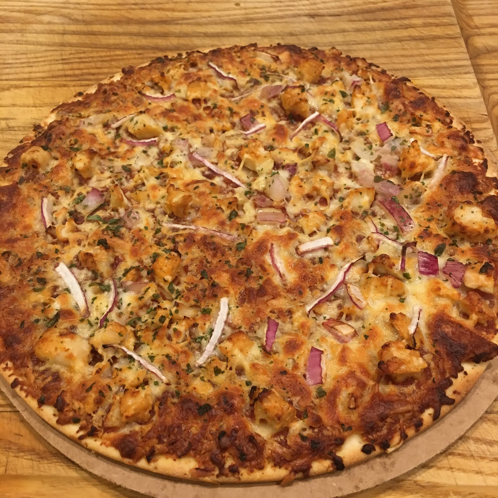 GREAT EATS HAWAII CALIFORNIA PIZZA KITCHEN BBQ CHICKEN PIZZA