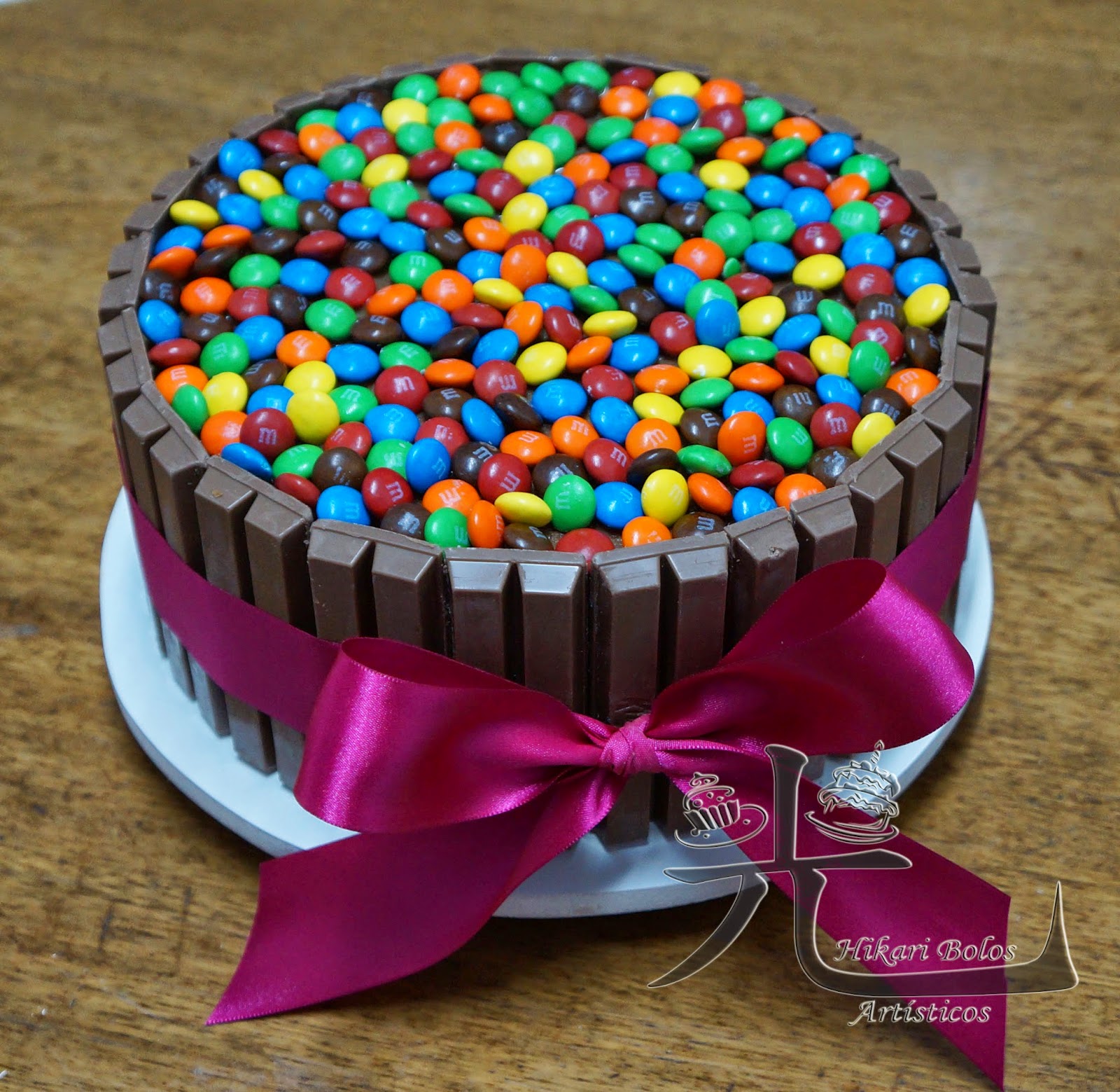 Bolo "KITKAT / M&M" Hikari Bolos Artísticos