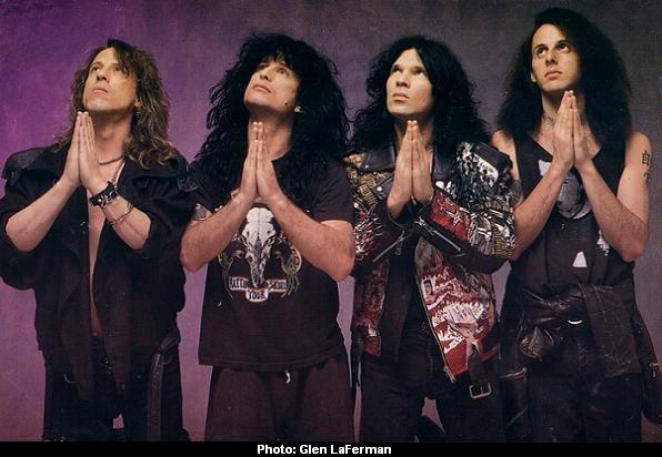 The 300 : A Musical Journey: Love/Hate - Blackout In The Red Room