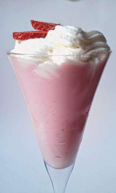 batido de fresas con nata