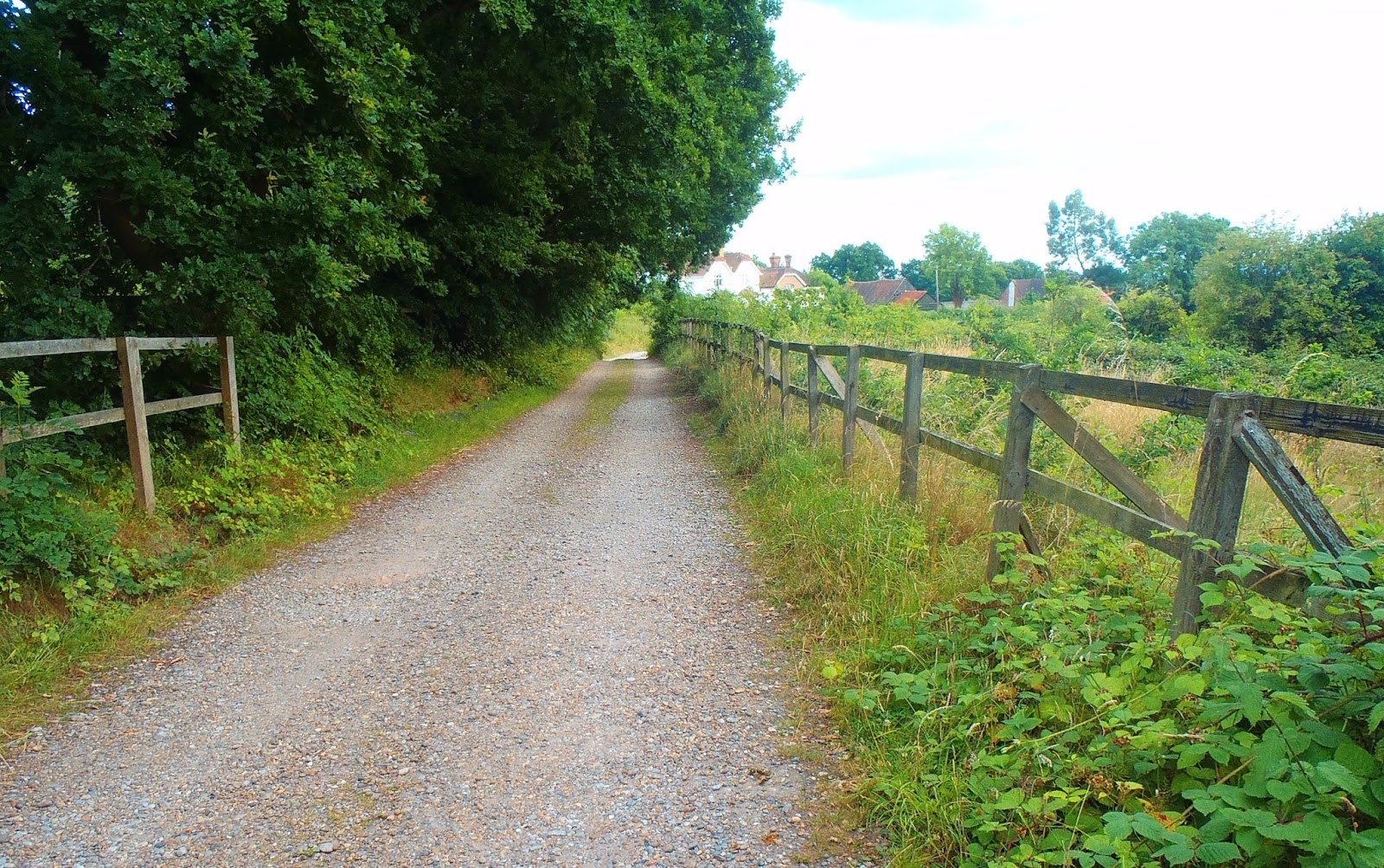 W Tajlandii i Indonezji Old farm land in London Harrow