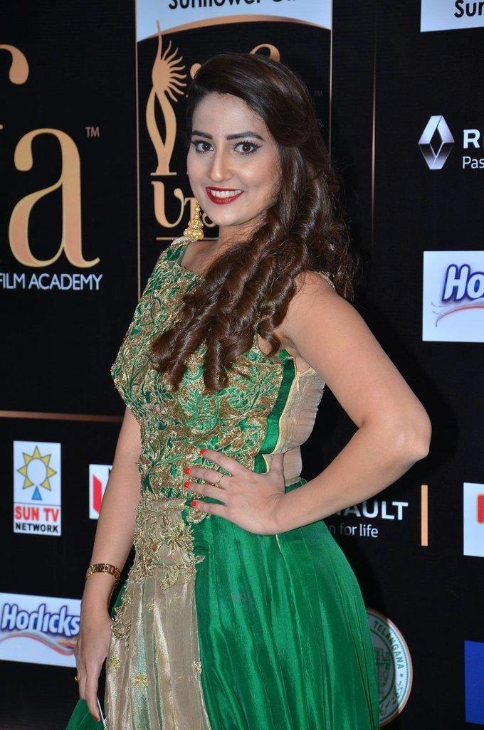 Telugu TV Anchor Manjusha At IIFA Awards 2017 In Green Dress