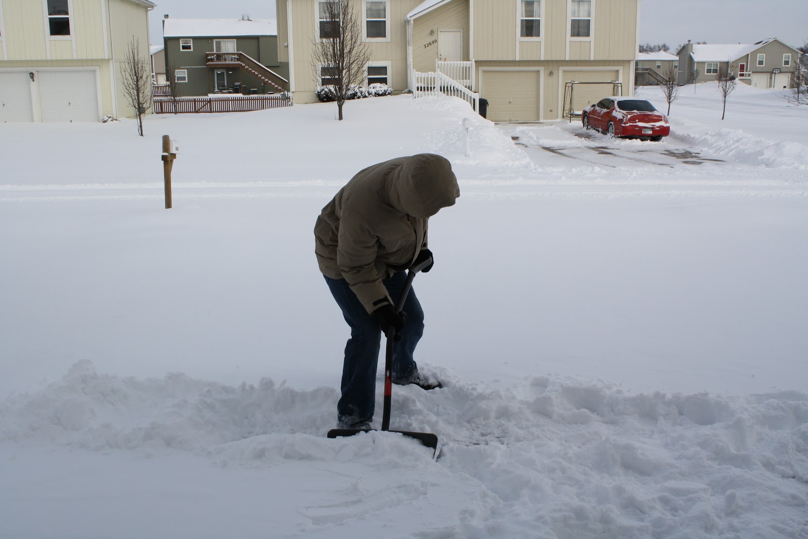 Advanced Chiropractic & Rehab Do you know how to properly shovel snow?