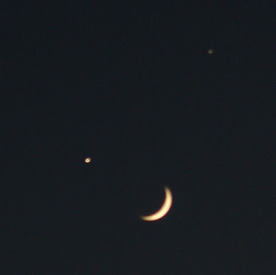 The new moon, Venus and Jupiter