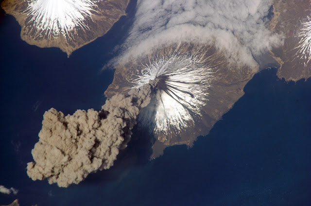 Mount Cleveland Alaska on "watch" alert as lava flow spotted on the floor of the summit crater MtCleveland_ISS013-E-24184