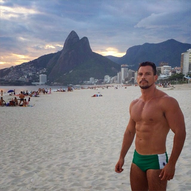 Bruno Maia na praia de Ipanema, no Rio de Janeiro. Foto: Arquivo pessoal