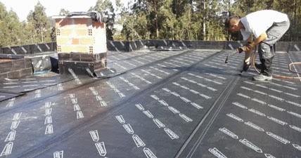 Marzua: Aislamiento exterior de cubiertas