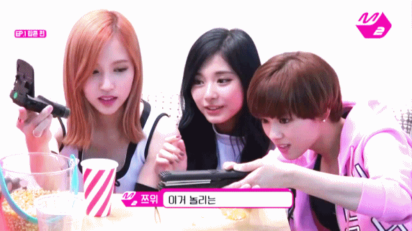 고데기에 팝콘 튀기는 트와이스.gif | 인스티즈