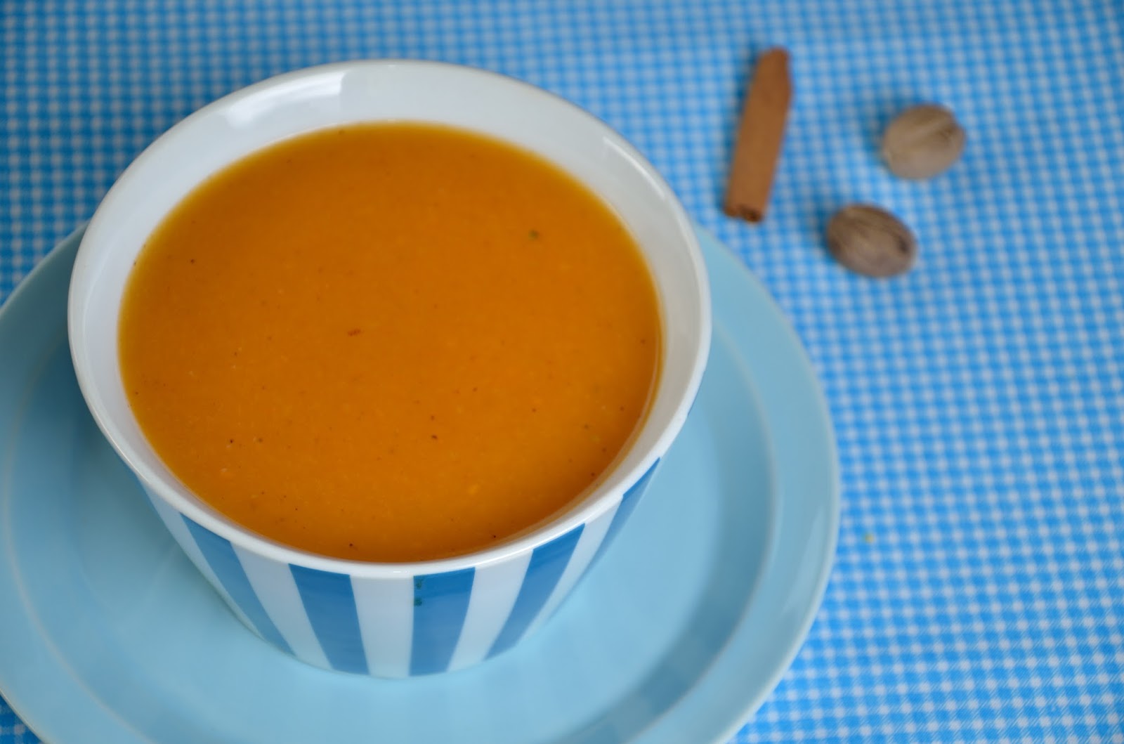 Zupa krem z dyni z cynamonem i imbirem