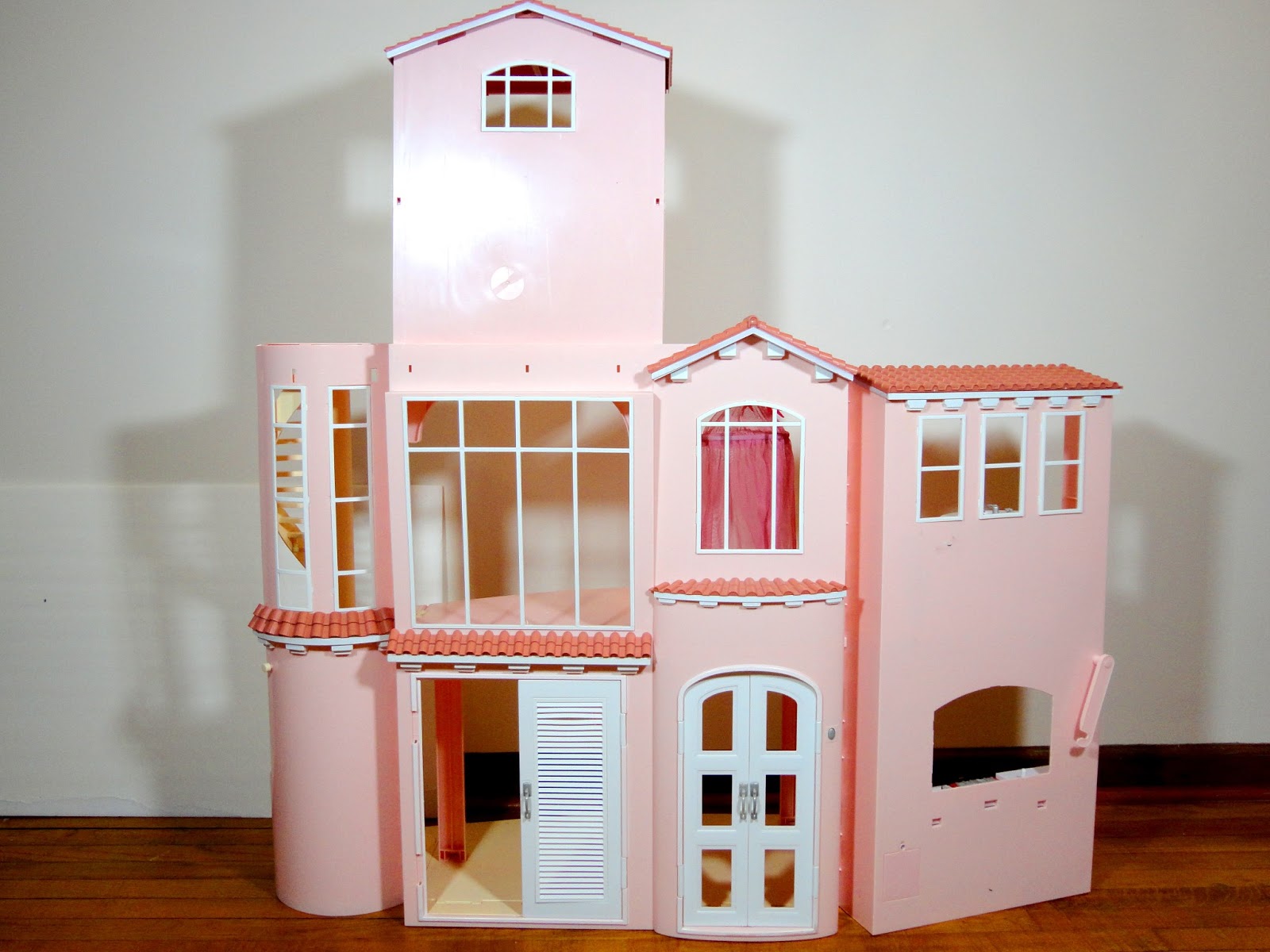 Eeeeek!! The Barbie 3 Story Dream House - The Waverlys