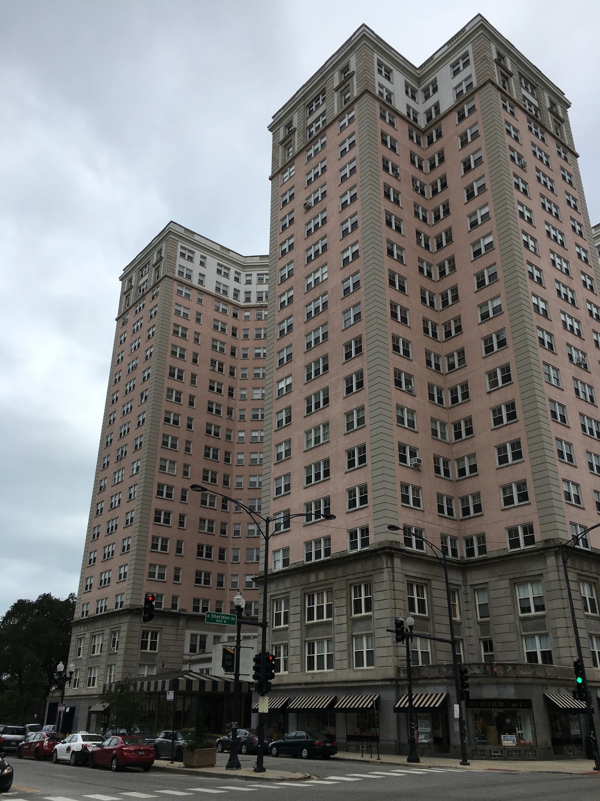 The Chicago Real Estate Local Buyers eye iconic Edgewater Beach Apartments