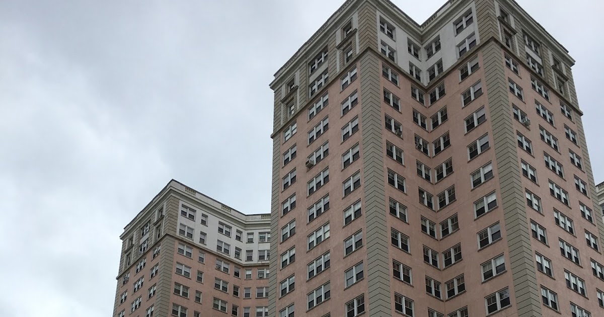 The Chicago Real Estate Local Sold! Clients buy vintage coop at