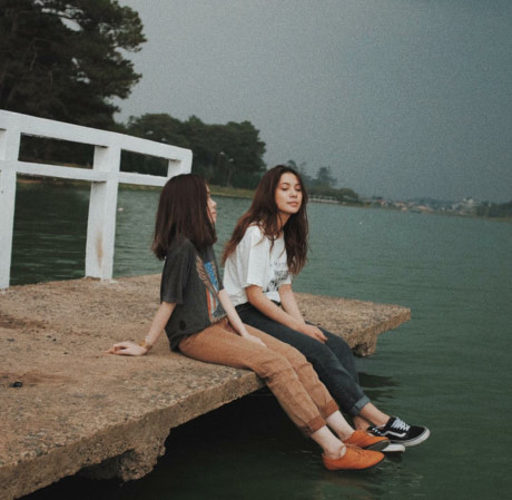 Di du lich voi hoi ban gai ma thich the nay, thi can gi nguoi yeu nua? - Anh 27