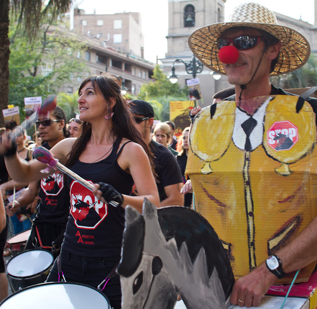 Fiestas del Pilar 2012 - anti-taurina zaragoza 