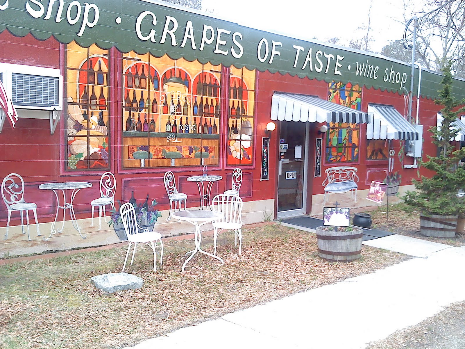 East Coast Wineries Grapes of Taste in Ladysmith, VA