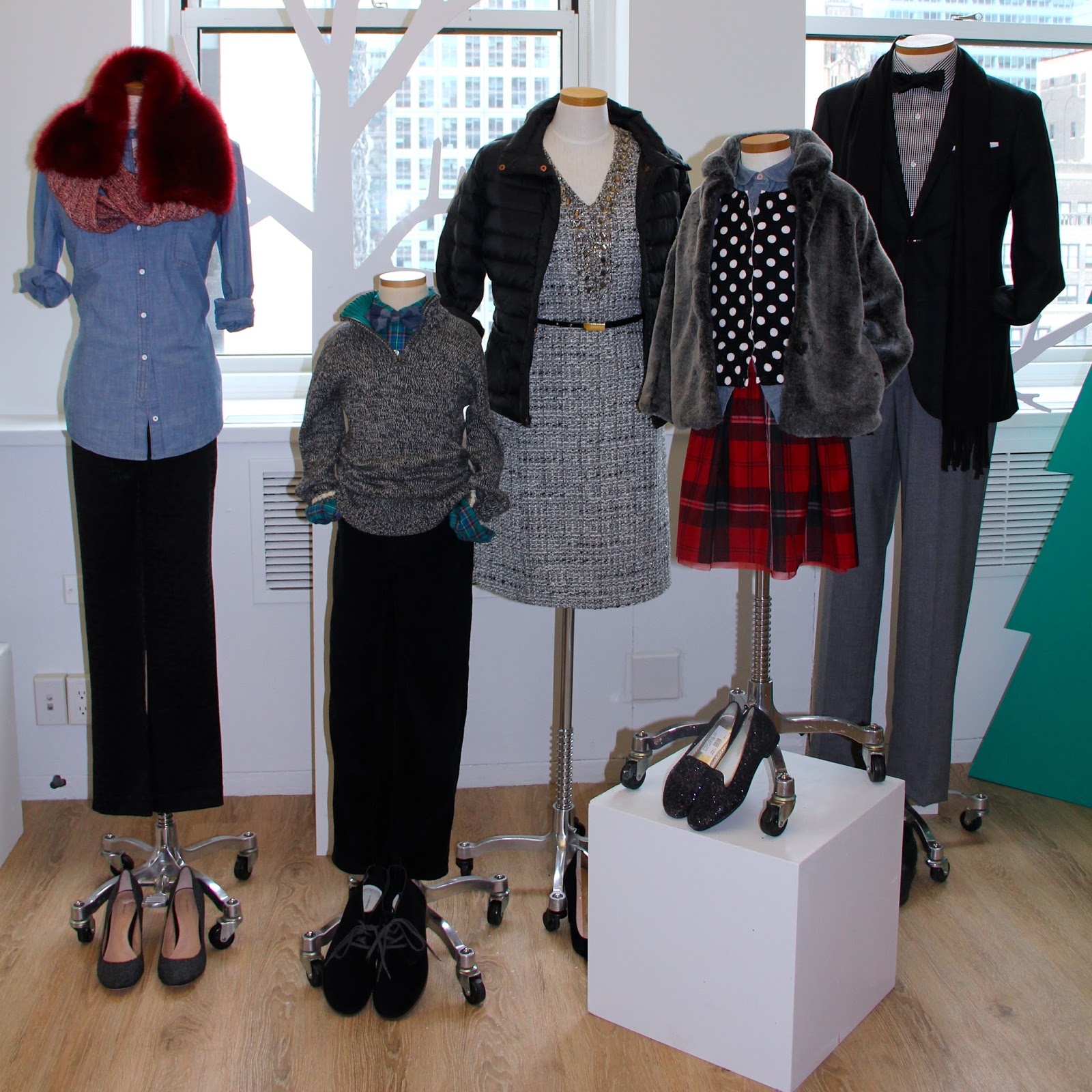 LANDS' END HOLIDAY GIFTSAPPAREL, ACCESSORIES, FOOTWEAR, HOLIDAY SNACKS