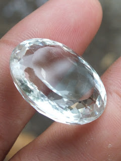 lustrous quartz
