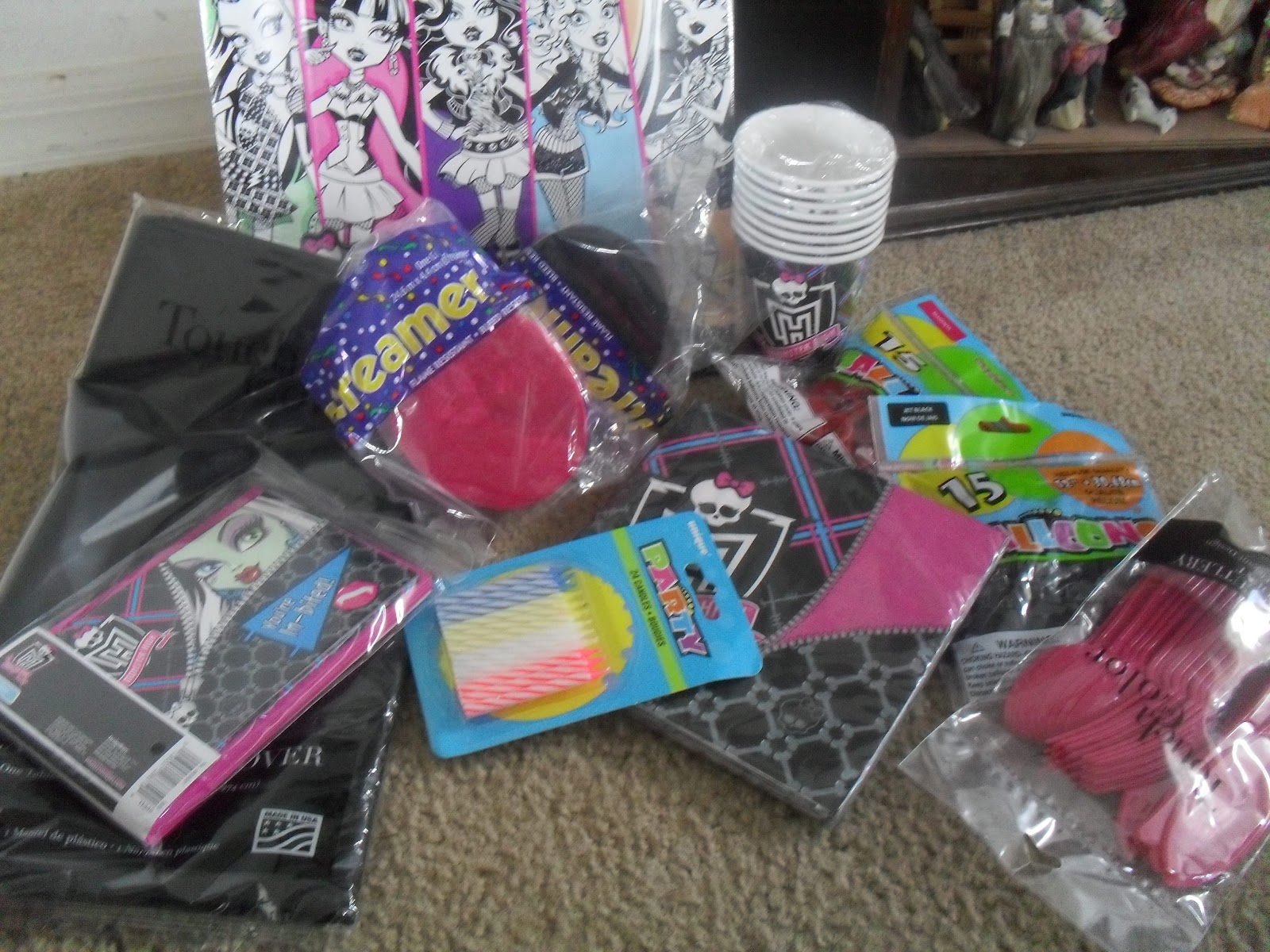 Snickers *N* Cream Discount Party Supplies Review