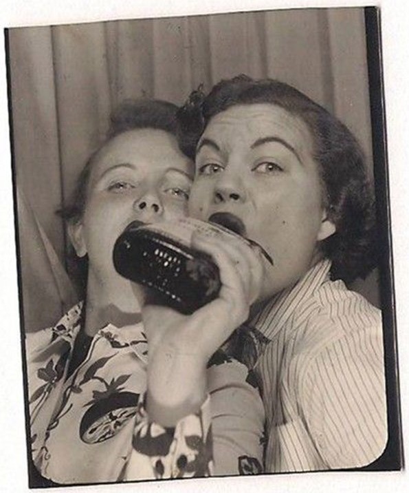 List 102+ Images vintage photos of people drinking Updated