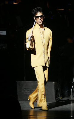 Prince looks good in yellow
