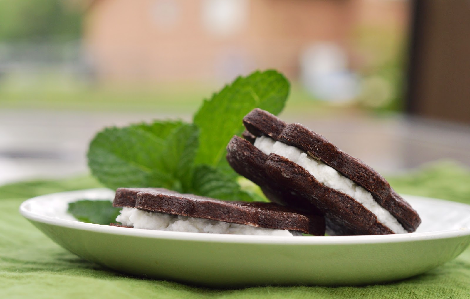 Kitchen Antics! Homemade "Oreos" Chocolate Wafer Cookies with