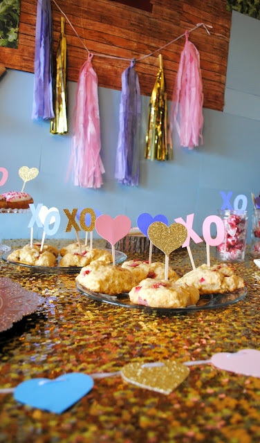 Galentine's Day brunch table by Fizzy Party 