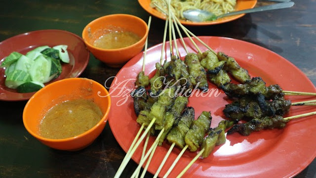 Sate Di Restoran ZZ Satay Warisan Muar