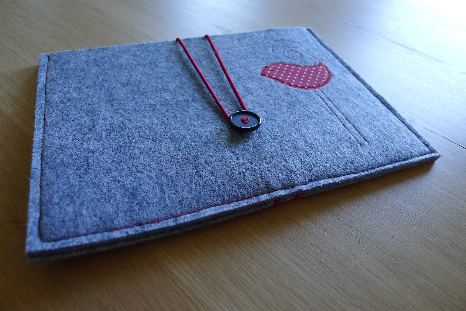 fräulein ver.wunder.bar: iPad Tasche aus Filz