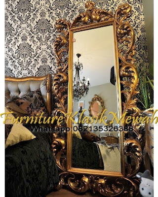 Kaca Cermin Ukir Jepara-Furniture Klasik Mewah. Kaca Cermin Ukir Jepara-Furniture Klasik Mewah.