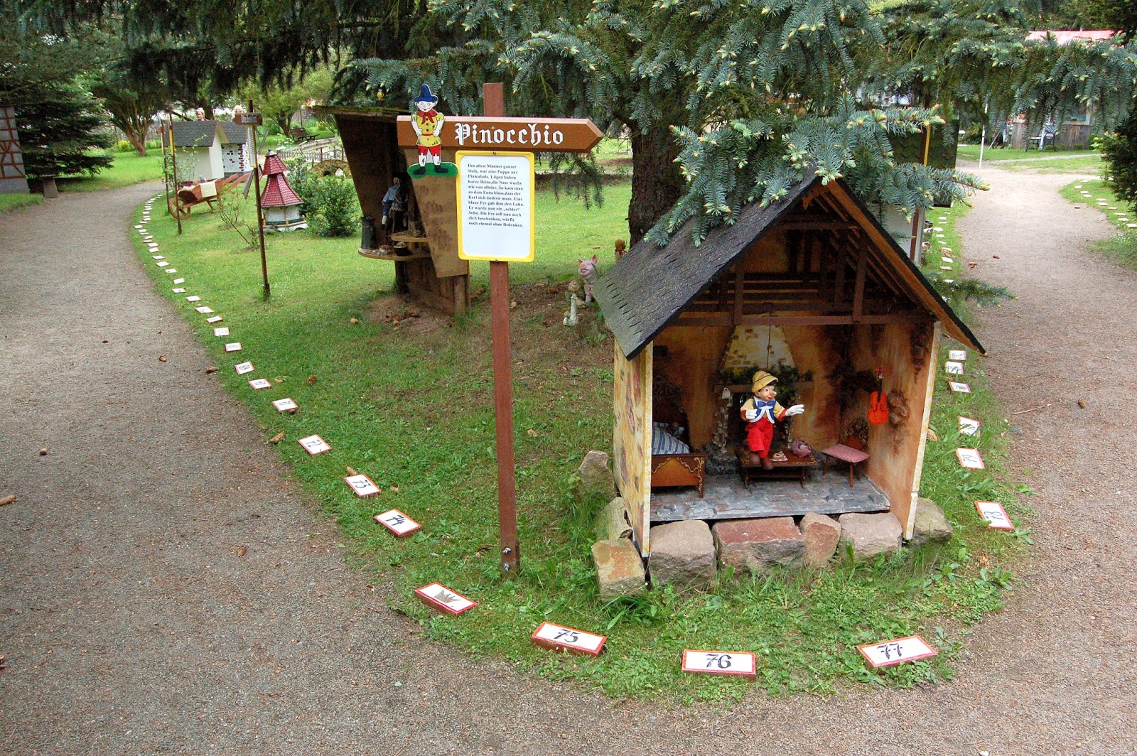 Esperanto Retmagazino Karapaco Panoramo Carlo Collodi La