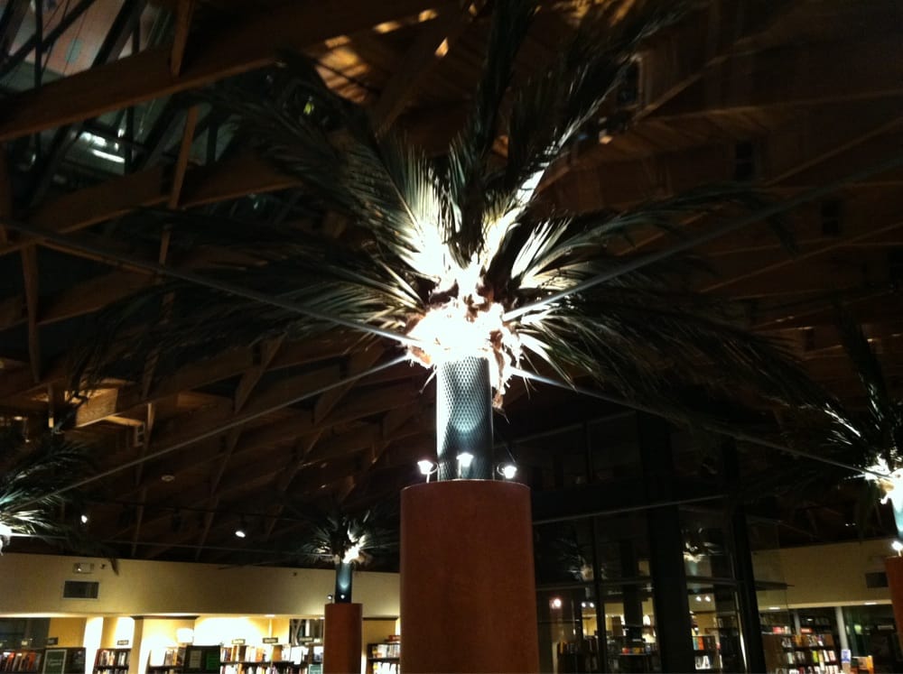 Things To Do In Los Angeles Barnes Noble In Santa Monica Dead