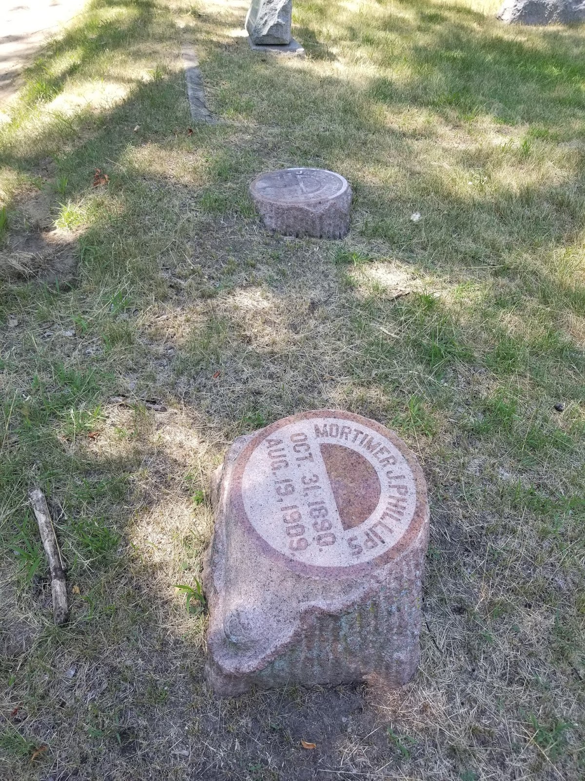 Haunted Flint A Visit to Avondale Cemetery in Flint, Michigan