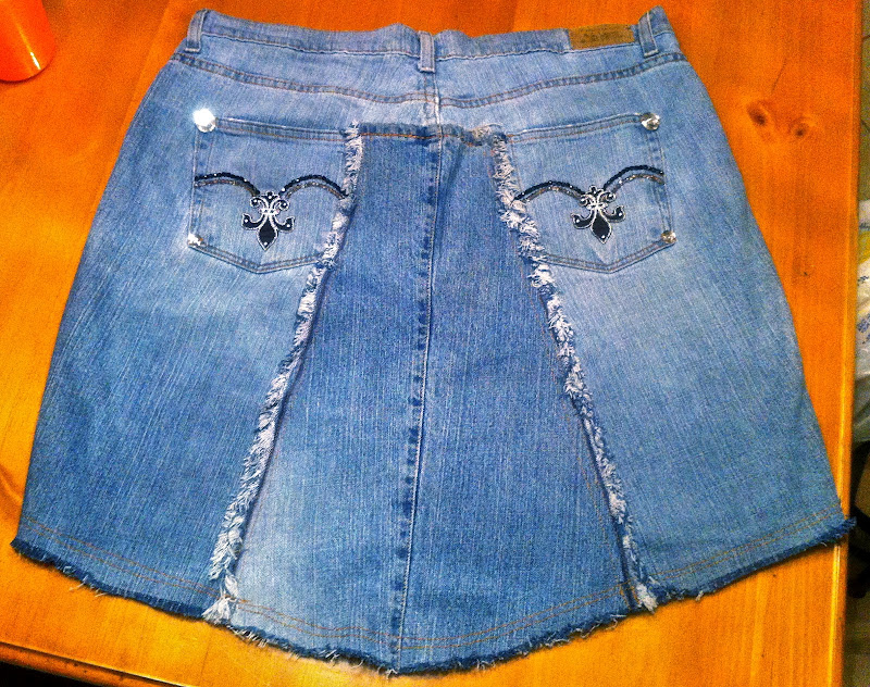 But Honestly 'em: Old Levi jeans turned into a cute designer skirt!