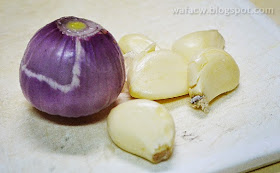 Bawang dan Garlic / Bawang Putih untuk Masak Tumis Sawi